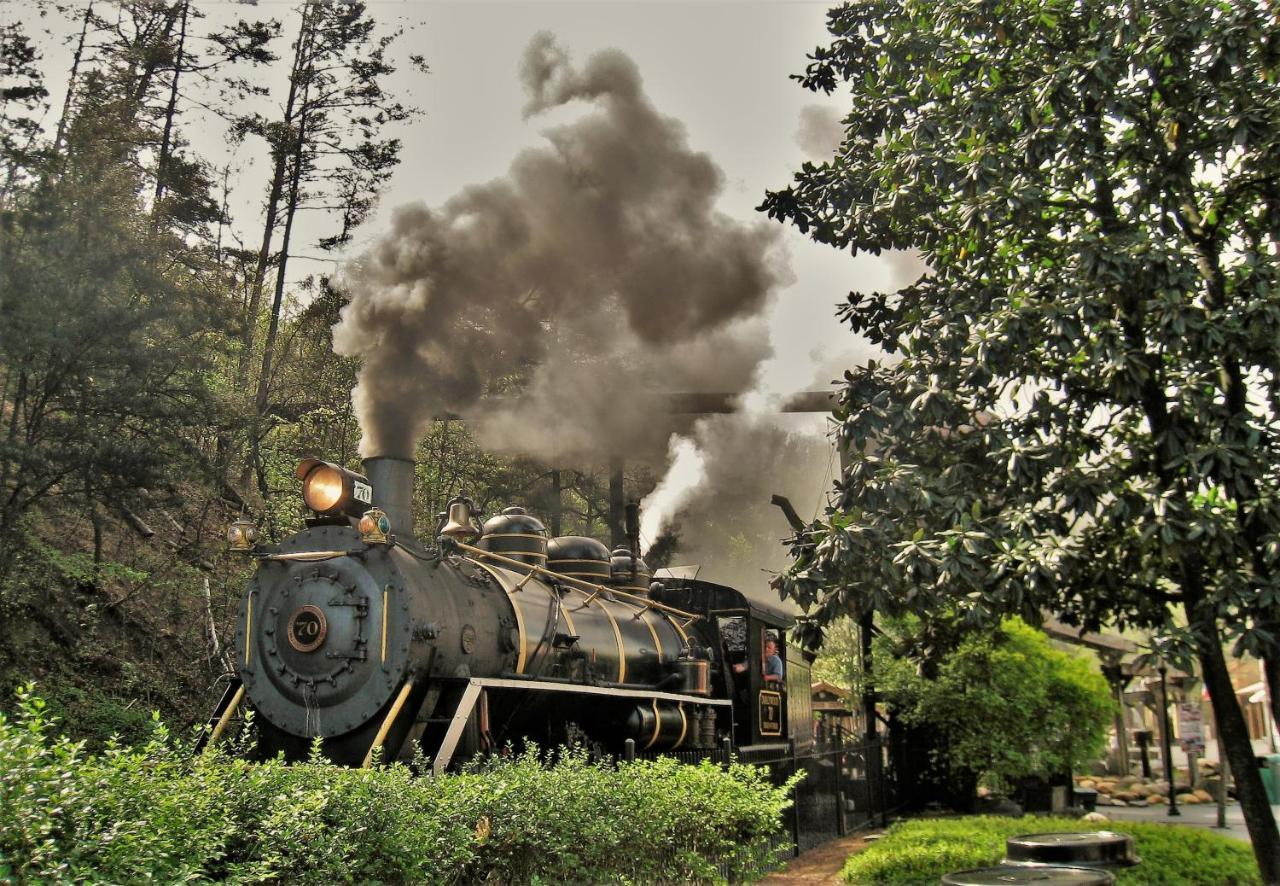 Key Lime Pie, Hot Tub,Wifi, 1089 Free Tickets Each Paid Day, Dollywood And More Gatlinburg Exteriér fotografie