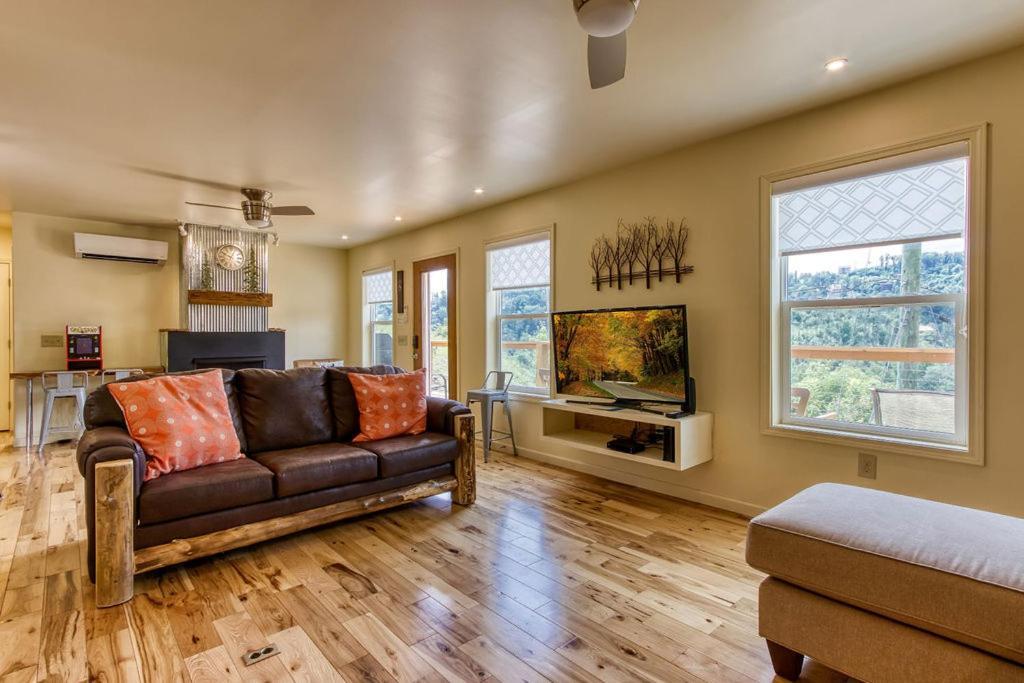 Key Lime Pie, Hot Tub,Wifi, 1089 Free Tickets Each Paid Day, Dollywood And More Gatlinburg Exteriér fotografie