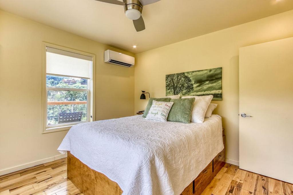 Key Lime Pie, Hot Tub,Wifi, 1089 Free Tickets Each Paid Day, Dollywood And More Gatlinburg Exteriér fotografie