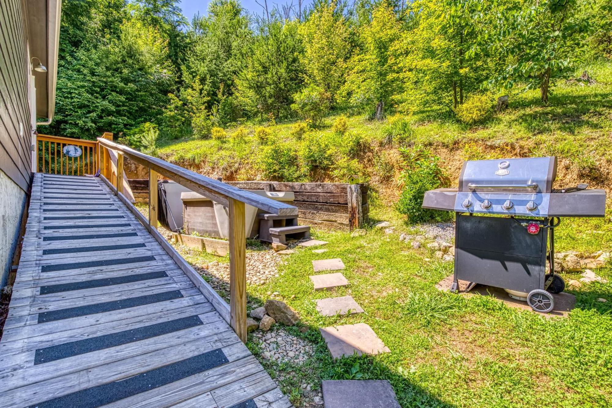 Key Lime Pie, Hot Tub,Wifi, 1089 Free Tickets Each Paid Day, Dollywood And More Gatlinburg Exteriér fotografie
